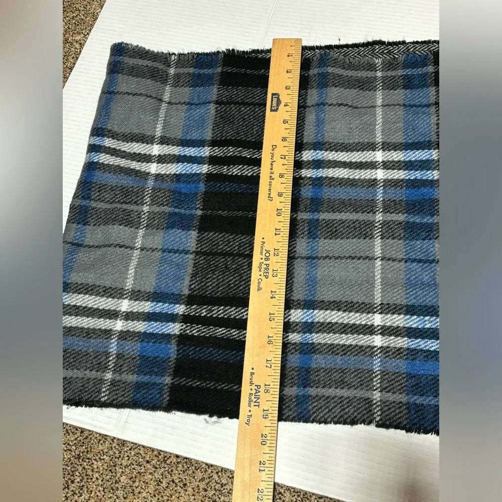 Unbranded Infinity 100% acrylic plaid winter scarf. 66 total inches. 19” wide.